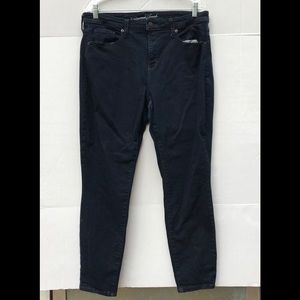 Universal Threads Dark Wash Skinny Jeans Size 16